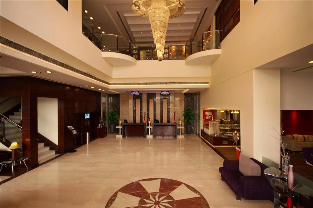 Hotel Golden Tulip Amritsar Interno foto